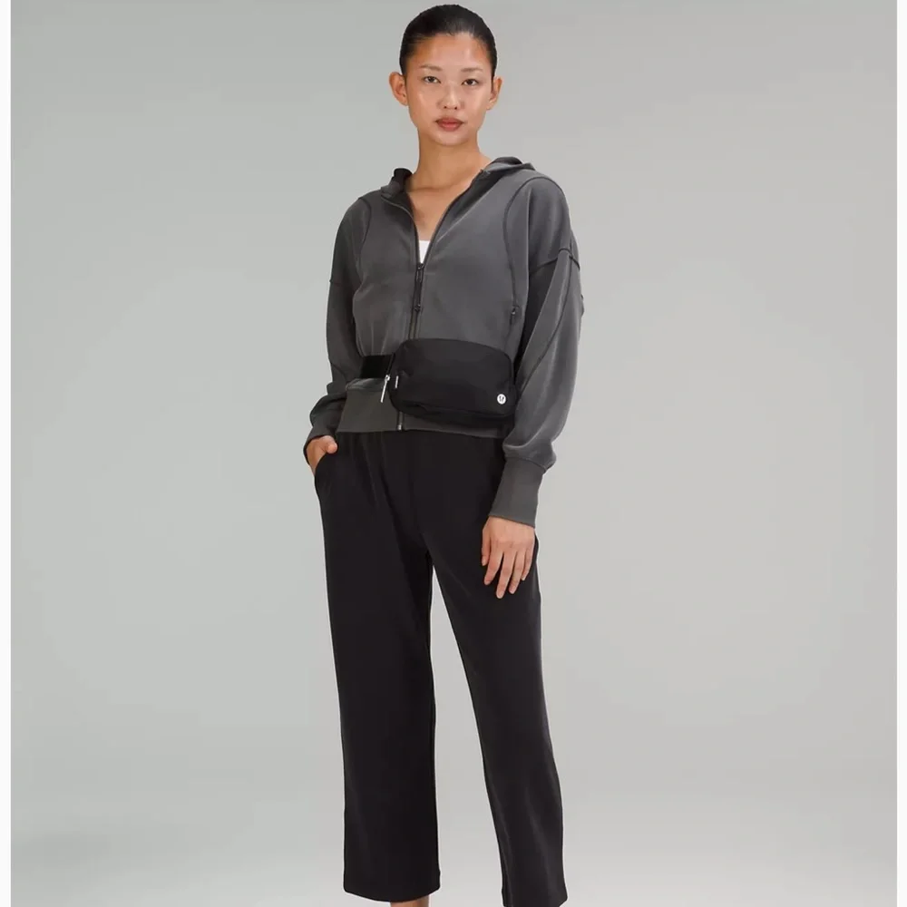 NEW ❤️ Lululemon • Everywhere Belt Bag Black - Picture 6 of 10